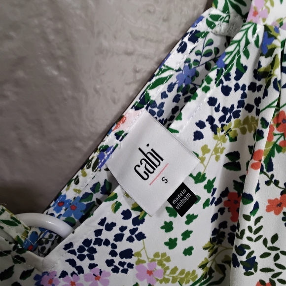 Cabi Wome's Floral Sleeveless Top - Picture 3 of 8